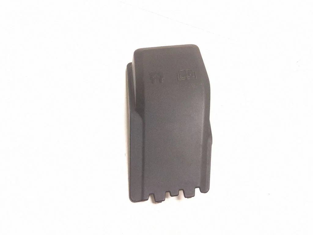 Fuse box cover 6G9T14A076L