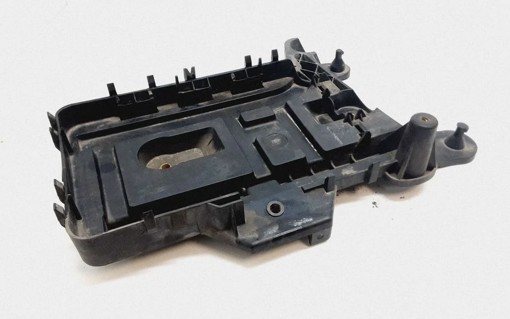 Battery tray – Volkswagen Passat CC (2008-2016)