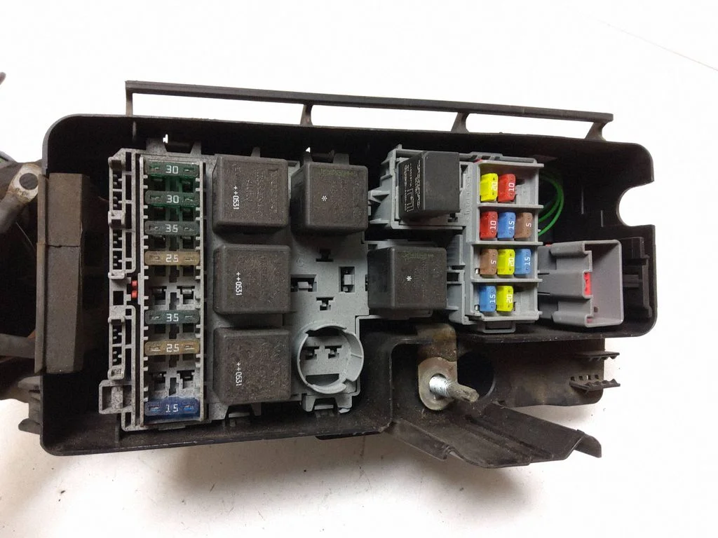 Fuse box set – Volvo S60 (2005-2010)