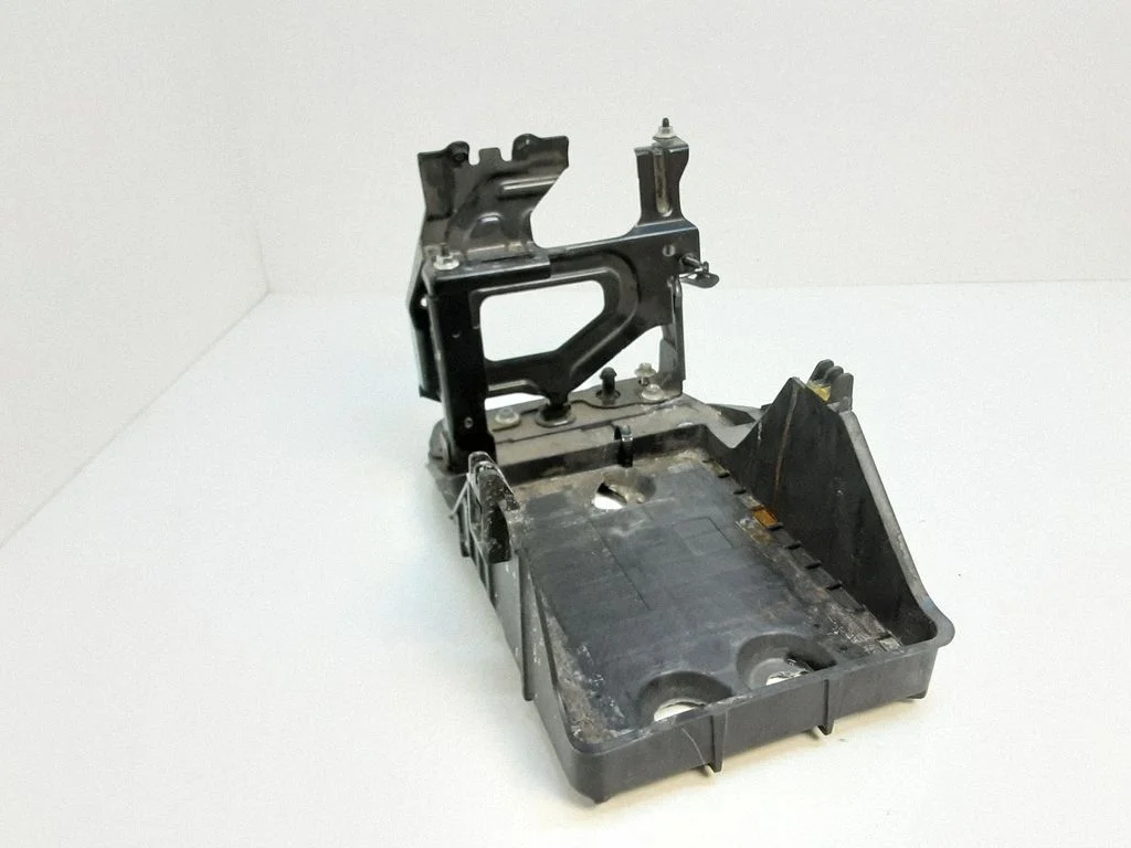 Battery tray – Mazda CX-5 II (2017-2025)