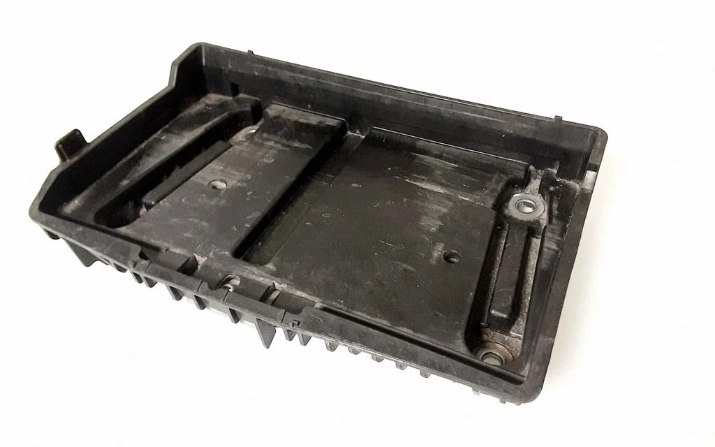 Battery tray – Mercedes-Benz C-Class W205 (2014-2021)