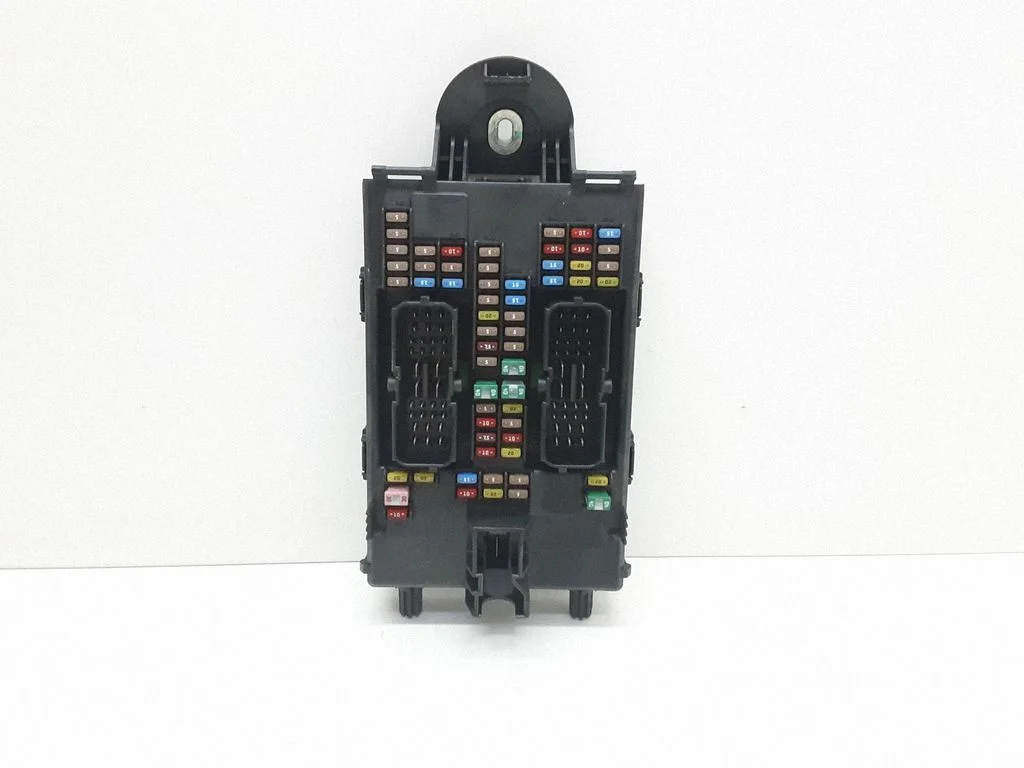 Fuse box set 32209198