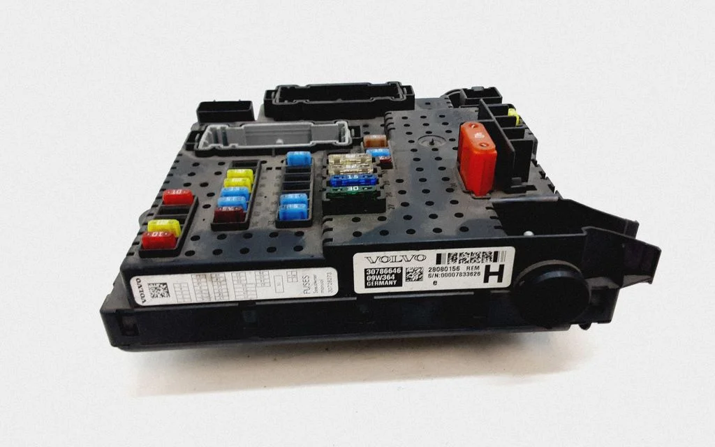 Fuse module – Volvo XC90 (2007-2014)