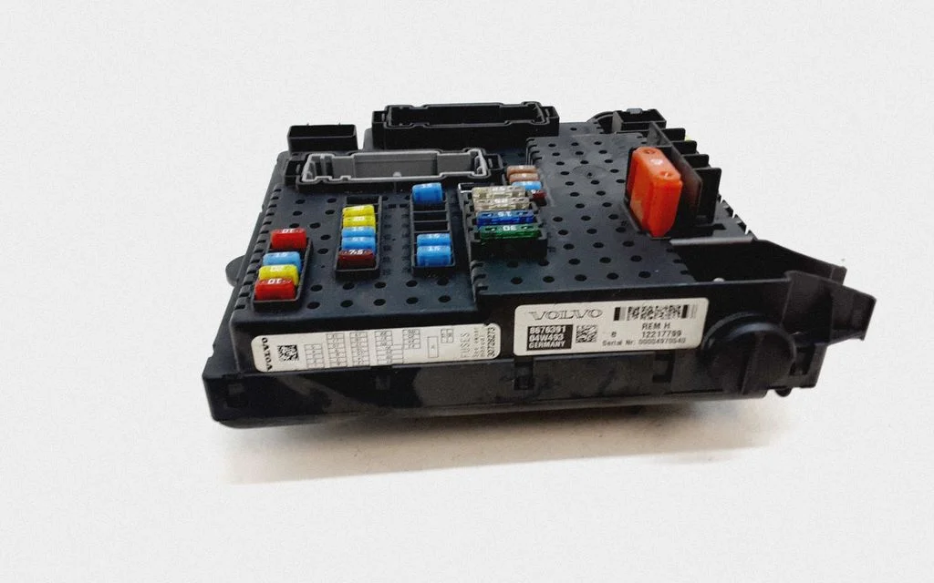 Fuse module – Volvo XC70 (2005-2007)