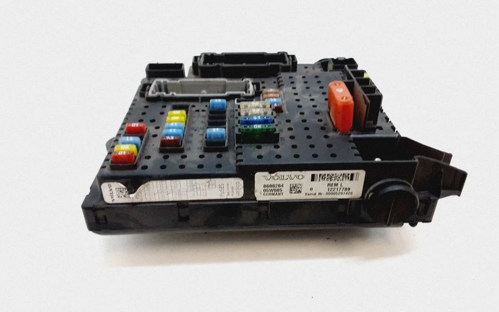 Fuse module – Volvo V70 (2005-2008)