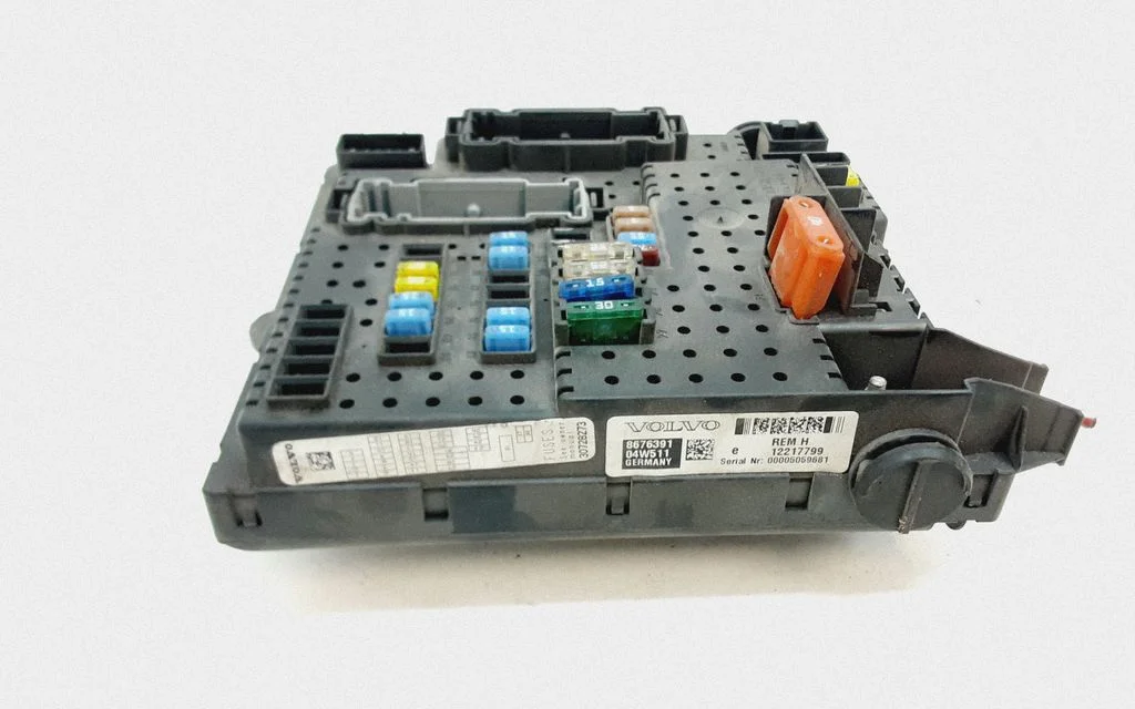 Fuse module – Volvo XC70 (2005-2007)