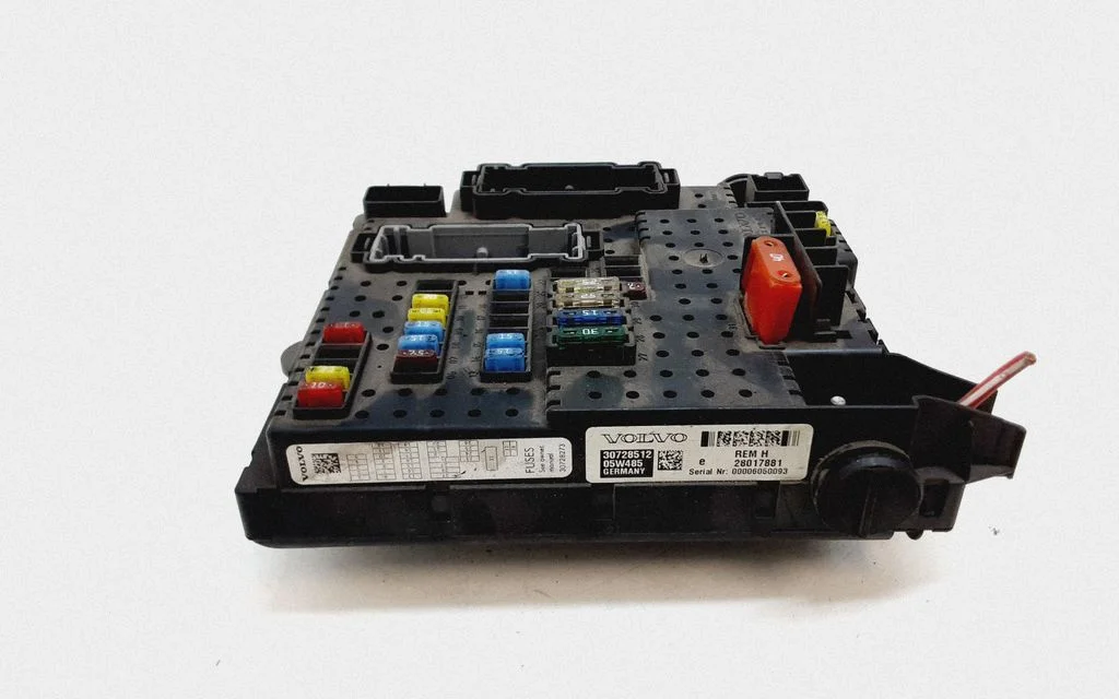 Fuse module – Volvo V70 (2005-2008)