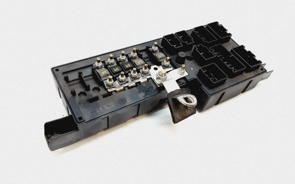 Fuse module 8637841