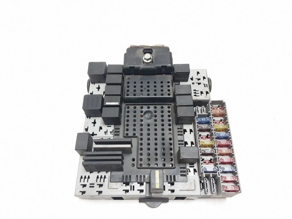 Fuse module 08679899