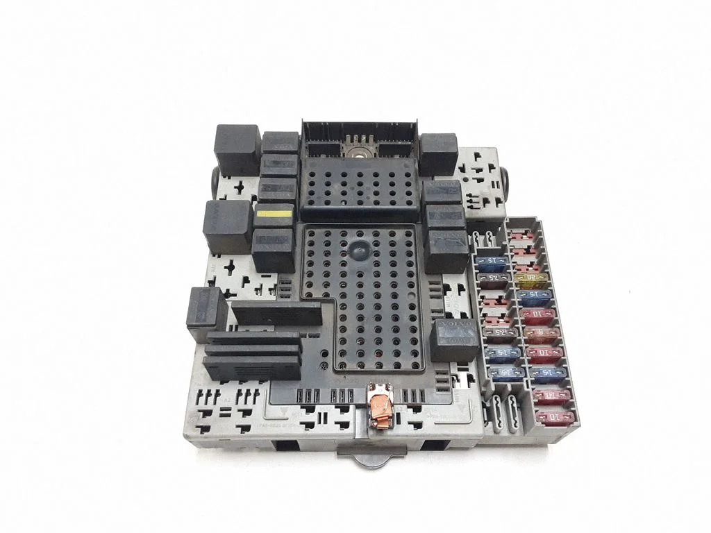 Fuse module 08679899