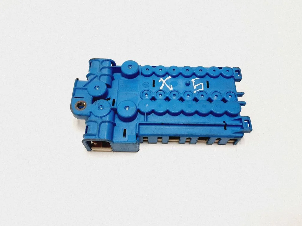 Fuse module 8387543