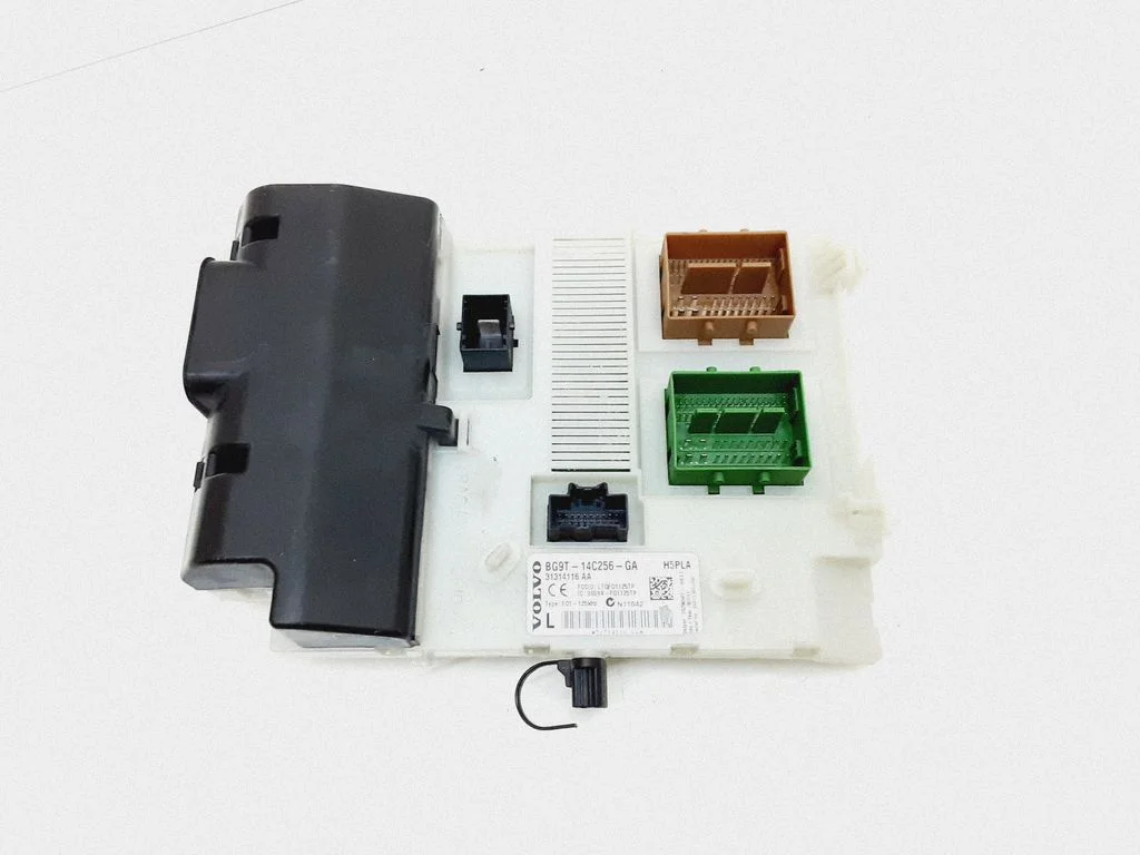 Fuse module – Volvo XC60 (2009-2013)