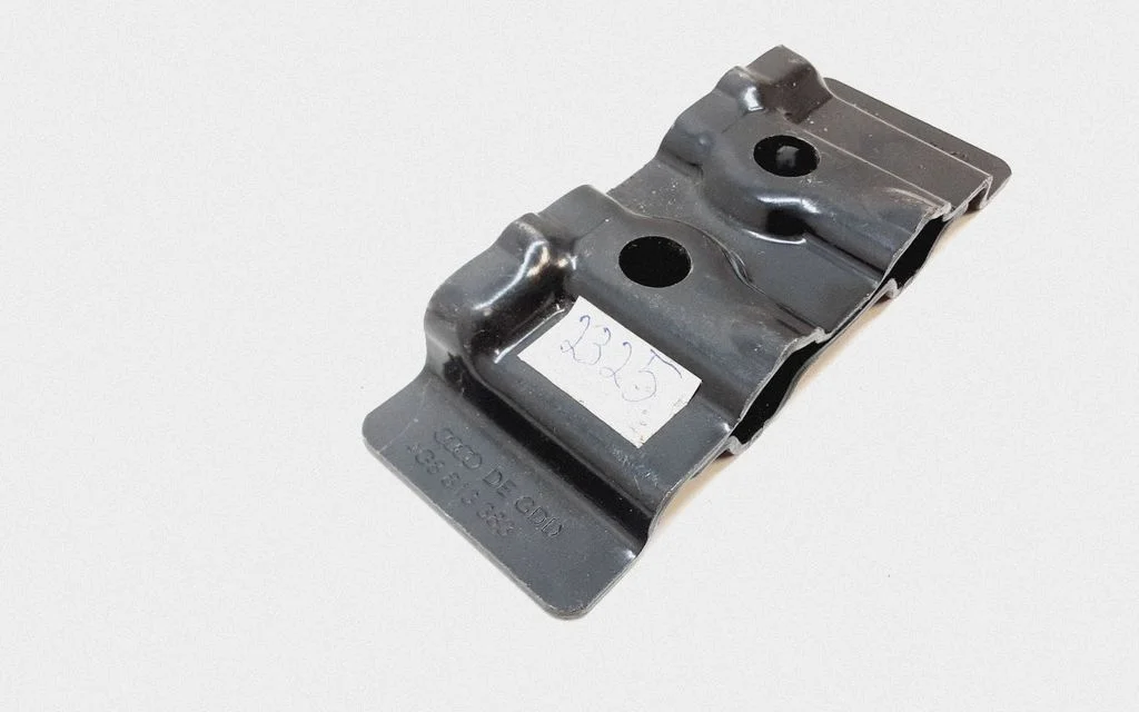 Other exterior part 4G8813383