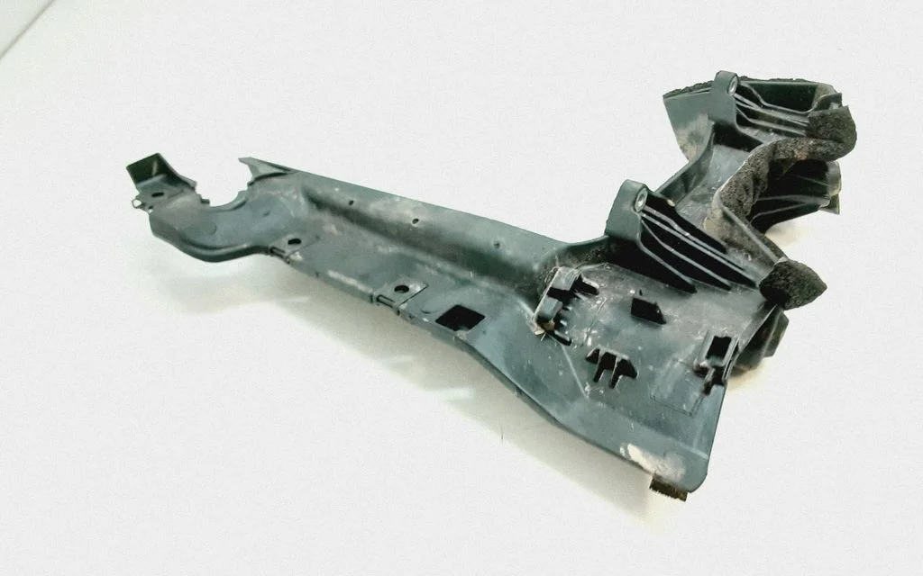 Other engine bay part – Volvo XC60 (2009-2013)