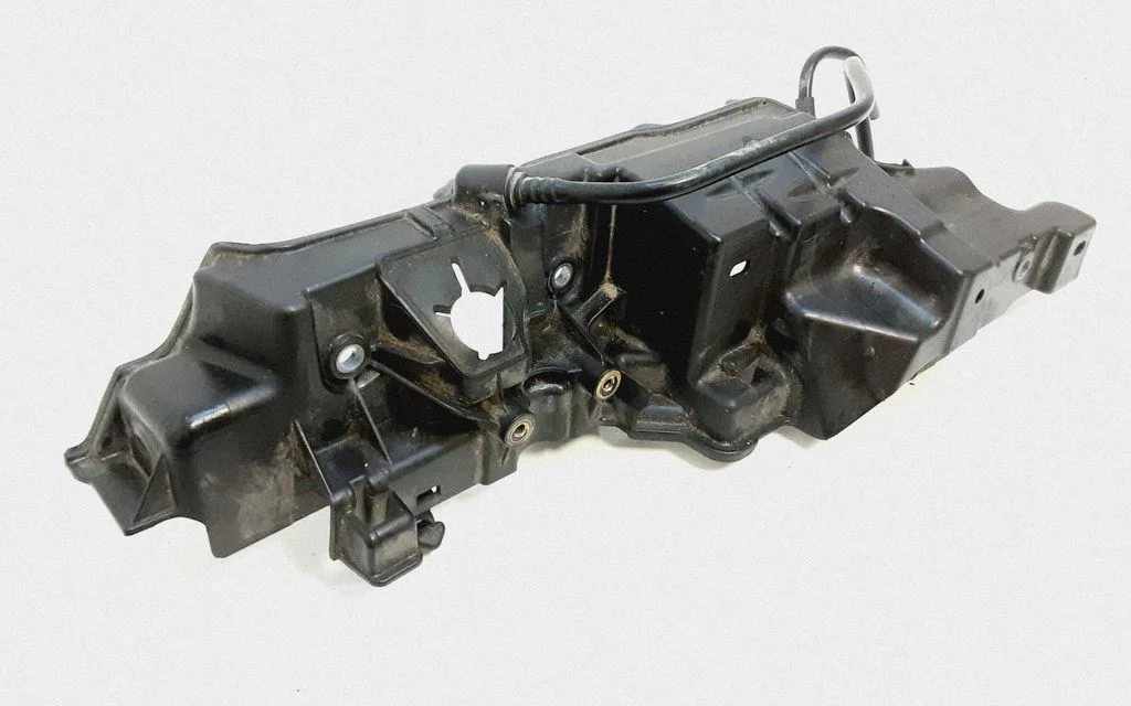 Other engine bay part 175B15400R