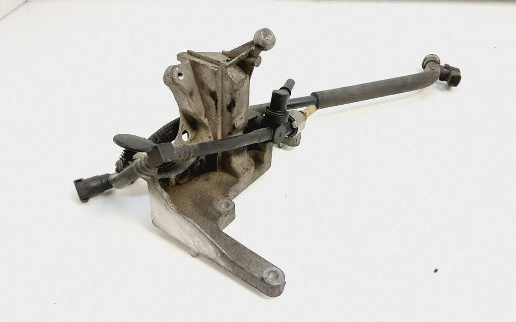 Other engine bay part – Volvo V60 (2011-2013)