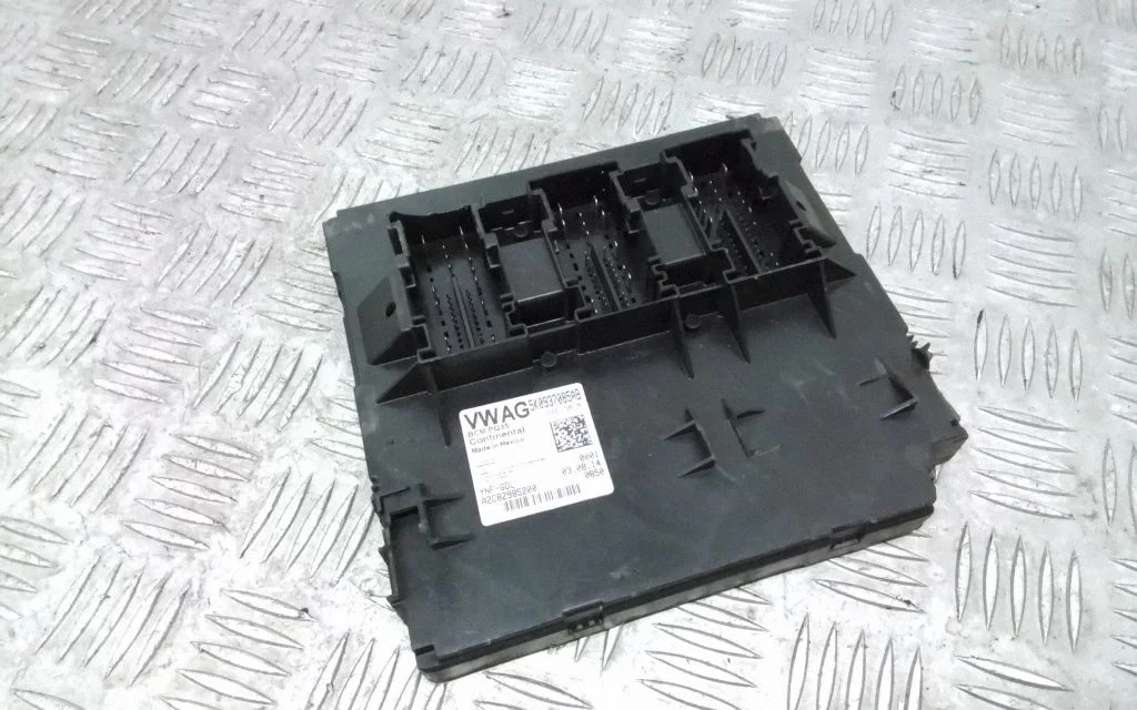 Mugavusmoodul 5K0937085AB