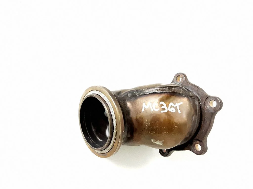 Other engine bay part 95B253101