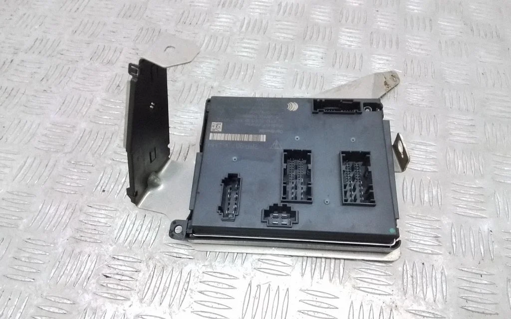 Comfort/convenience module – Porsche Cayenne (92A) (2010-2017)