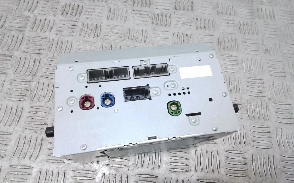 Radio/CD/DVD/GPS head unit – Volvo S90, V90 (2016-)