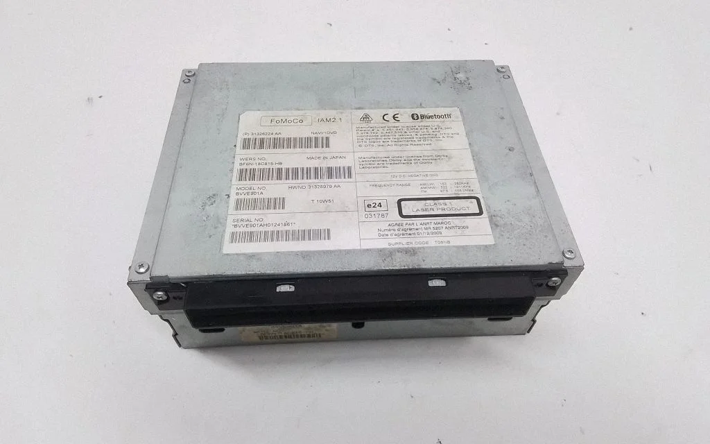 Radio/CD/DVD/GPS head unit 31326224AA