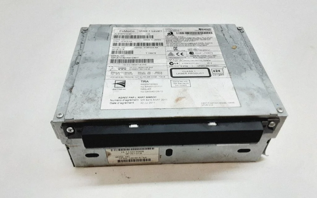 Radio/CD/DVD/GPS head unit – Volvo V60 (2011-2013)