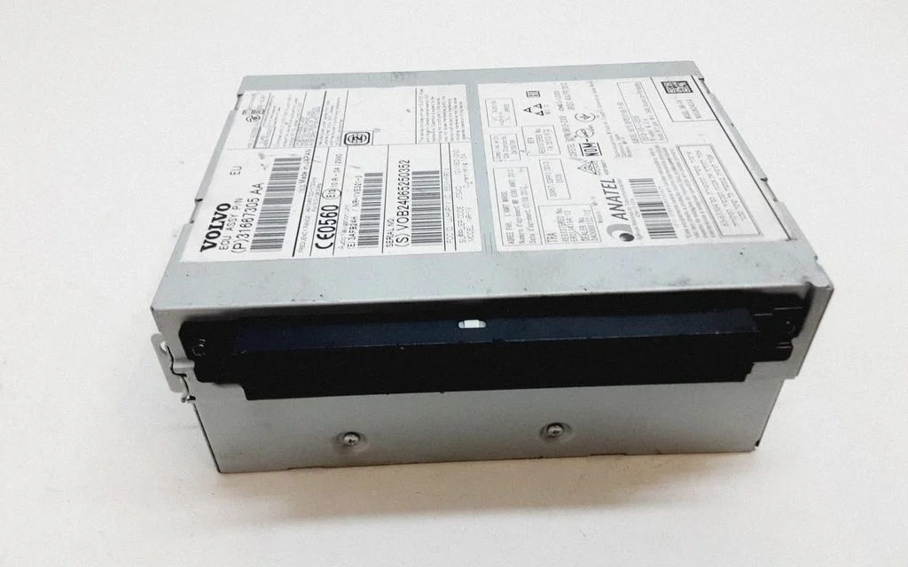 Radio/CD/DVD/GPS head unit 31667305