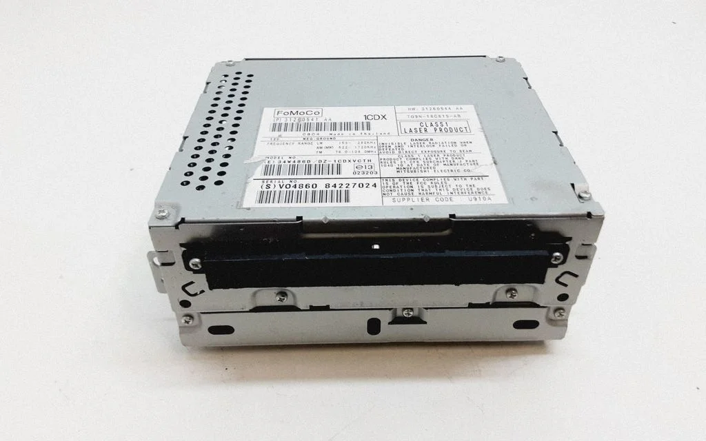 Radio/CD/DVD/GPS head unit 31260541