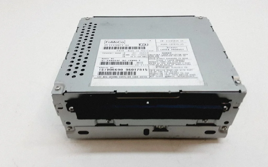 Radio/CD/DVD atskaņotājs/navigācija 31310071