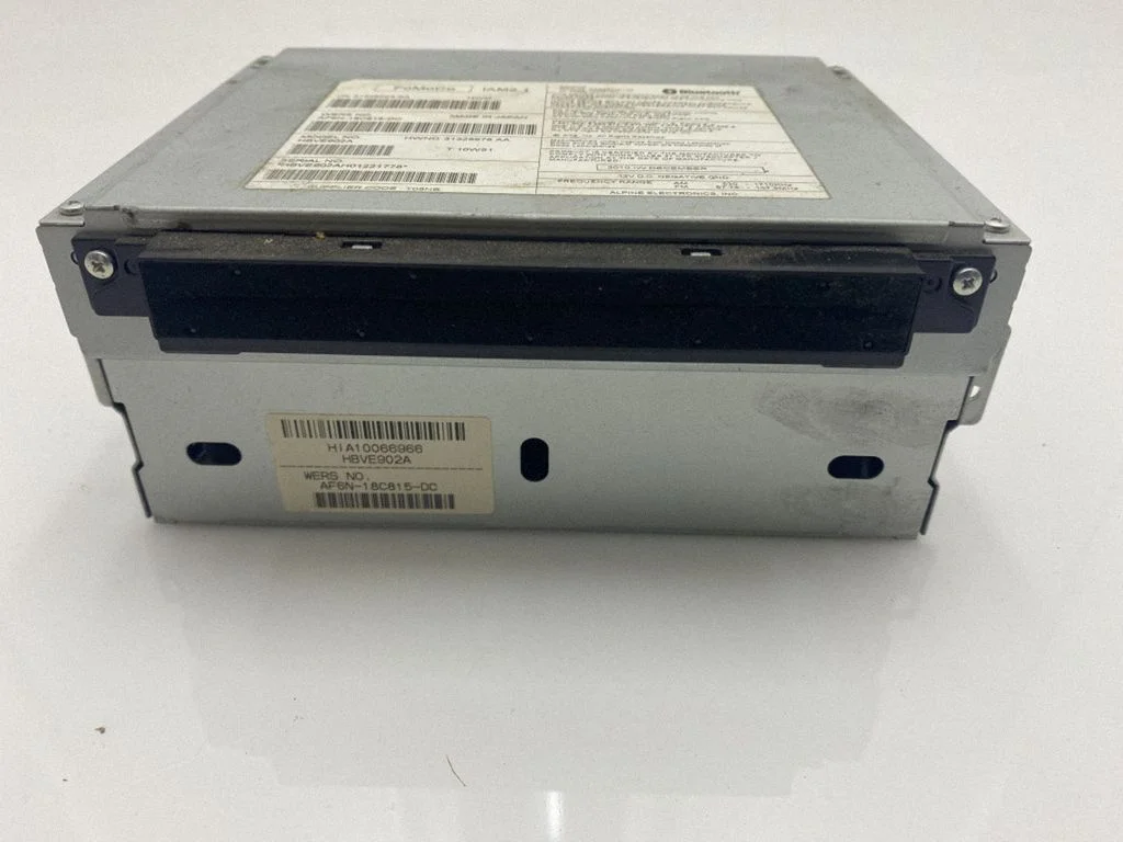 Radio/CD/DVD/GPS head unit – Volvo XC60 (2009-2013)