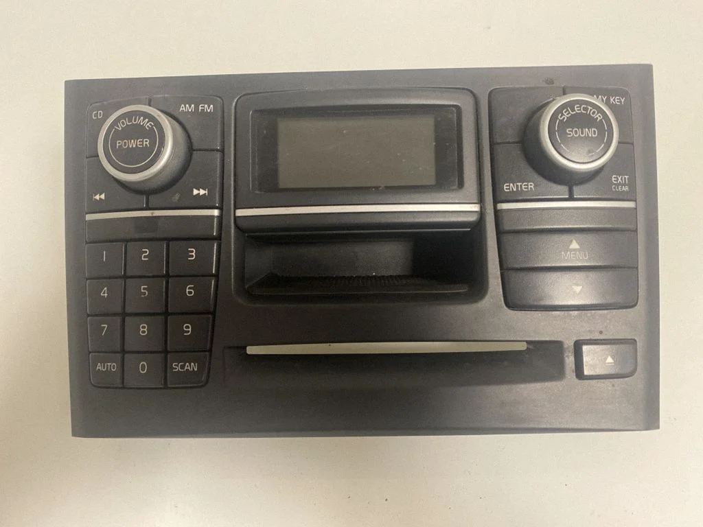 Radio, odtwarzacz CD/DVD, nawigacja