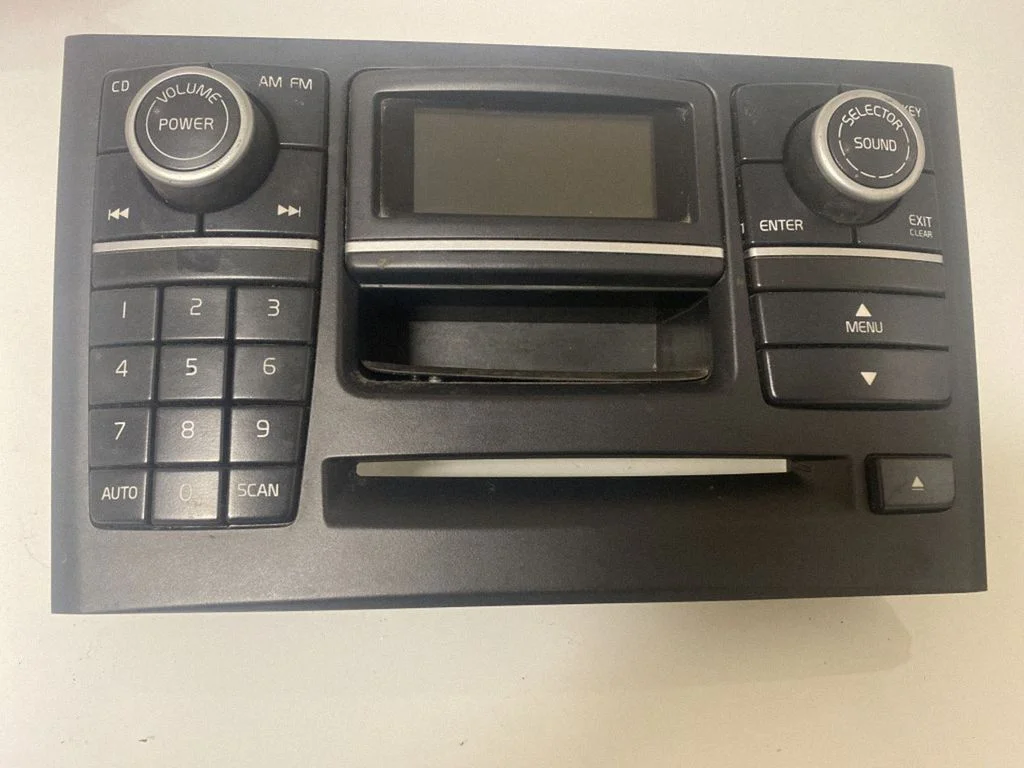 Radio, odtwarzacz CD/DVD, nawigacja