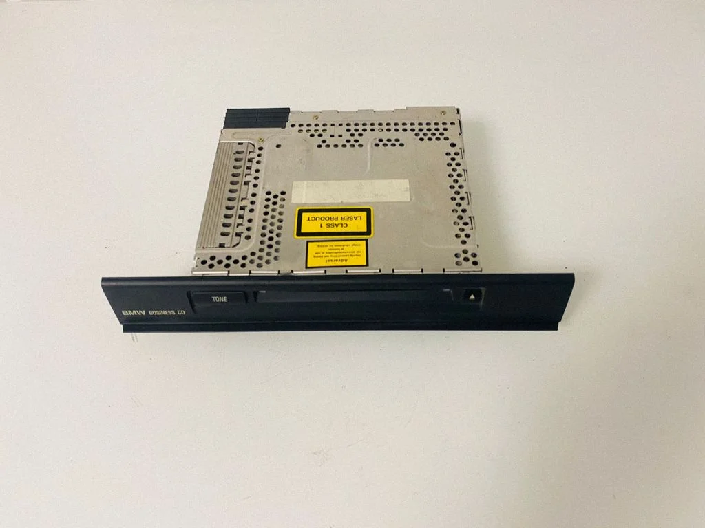 Radio, odtwarzacz CD/DVD, nawigacja 6908783