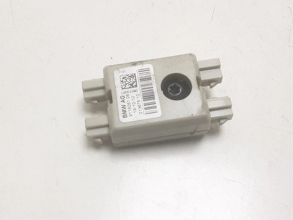 Aerial antenna amplifier – BMW 7 Series F01 F02 F03 F04 (2008-2016)