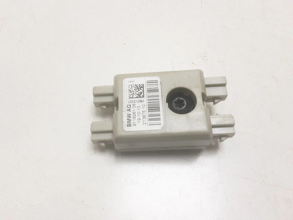 Aerial antenna amplifier – BMW 7 Series F01 F02 F03 F04 (2008-2016)