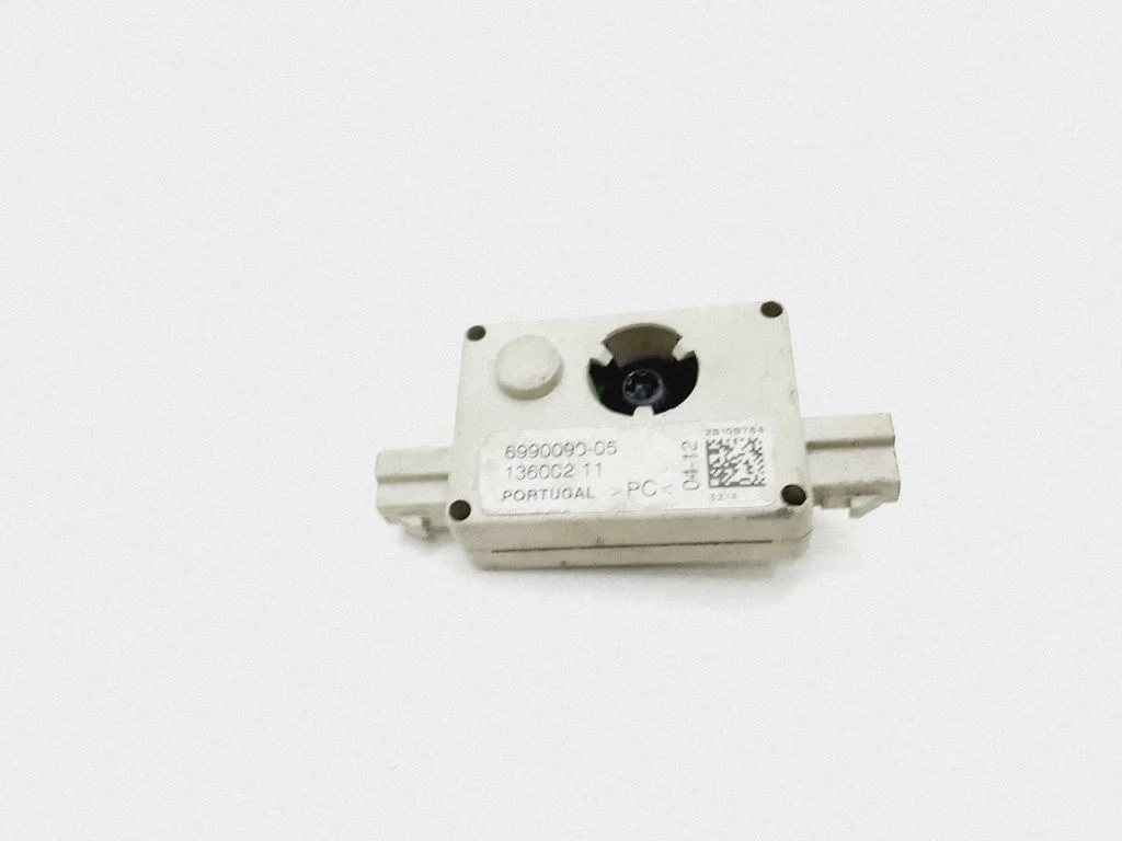 Antenas pastiprinātājs – BMW 3. sērija E90 E91 (2005-2012)