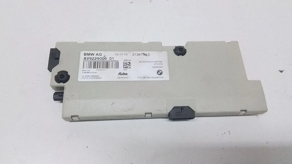 Wzmacniacz antenowy – BMW Seria 7 F01 F02 F03 F04 (2008-2016)