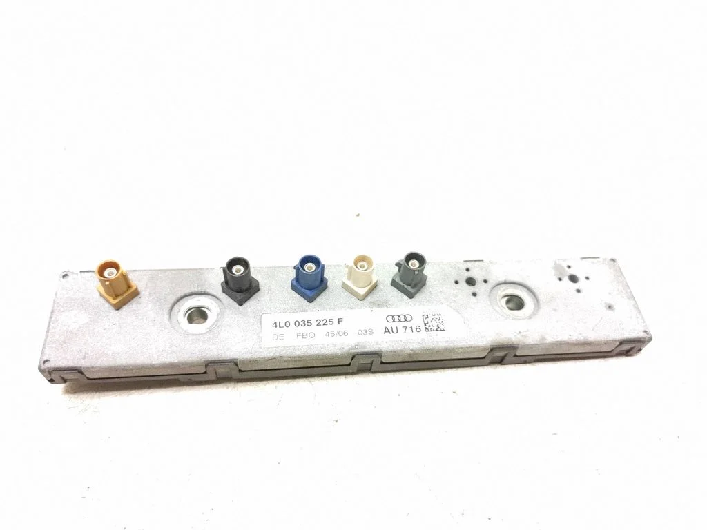Aerial antenna amplifier – Audi Q7 4L (2005-2015)