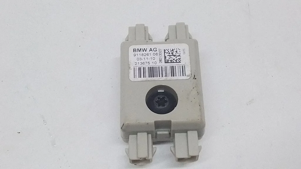Aerial antenna amplifier – BMW 7 Series F01 F02 F03 F04 (2008-2016)