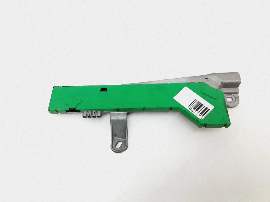 Antenas pastiprinātājs A2118208689