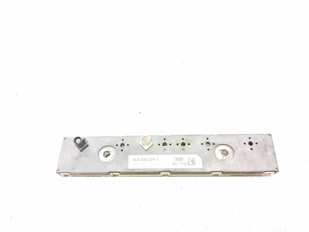 Aerial antenna amplifier – Audi Q7 4L (2005-2015)