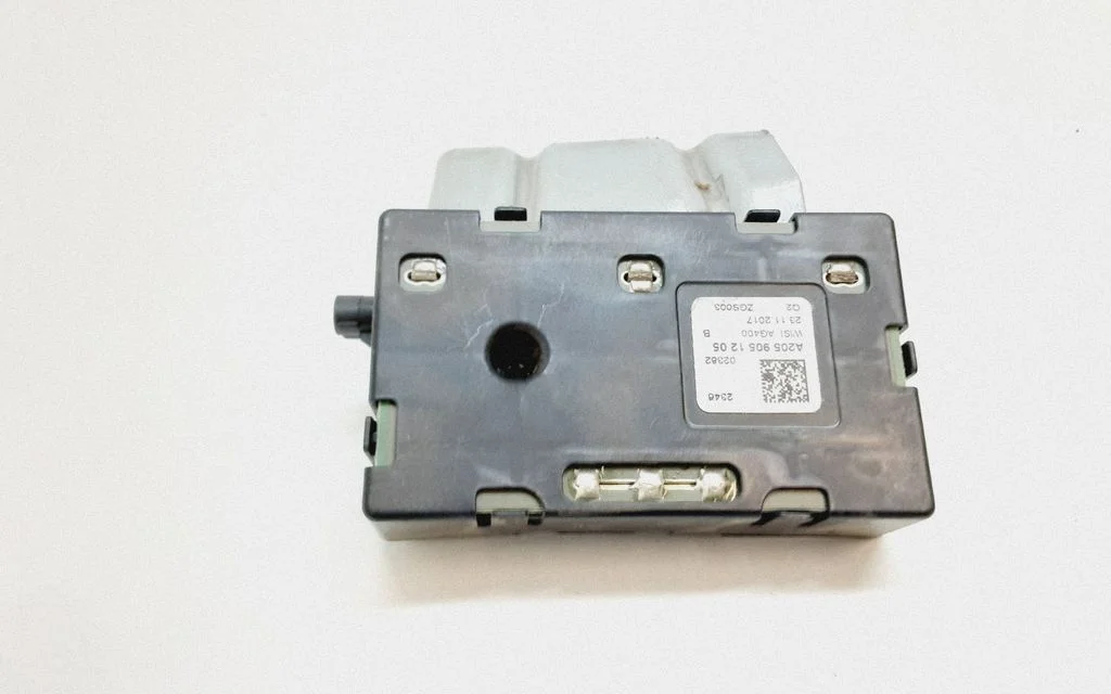 Aerial antenna amplifier – Mercedes-Benz GLC-Class C253 (2016-)