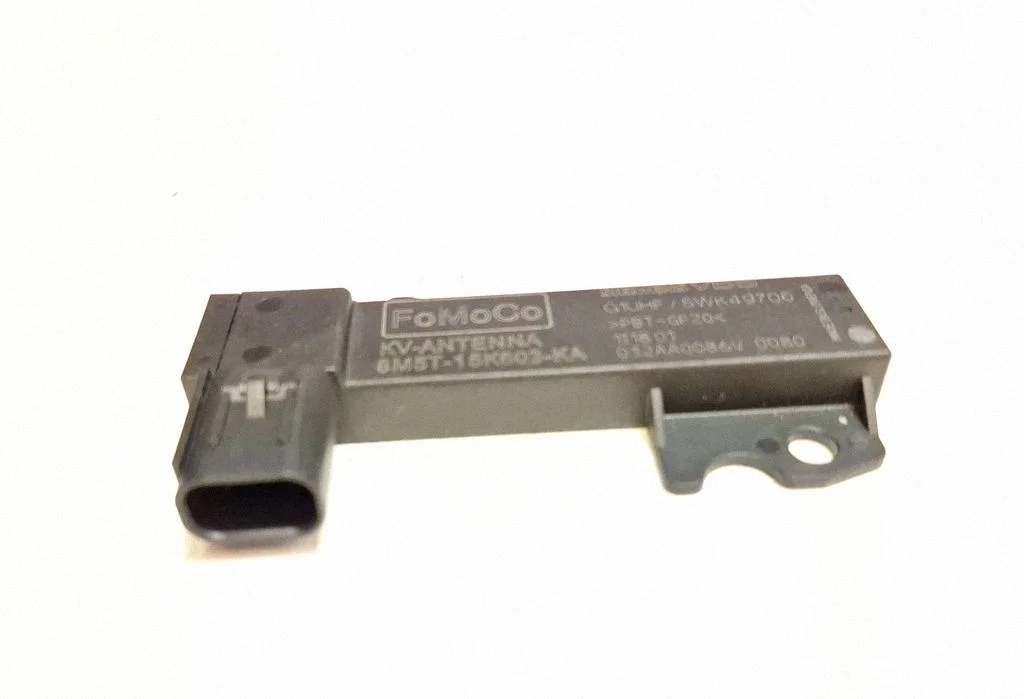 Wzmacniacz antenowy 8M5T15K603KA