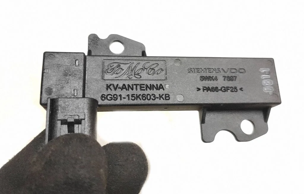 Aerial antenna amplifier – Volvo V70 (2008-2013)