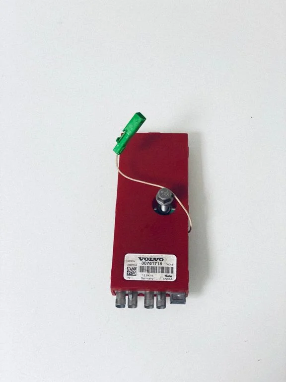 Aerial antenna amplifier – Volvo XC60 (2009-2013)