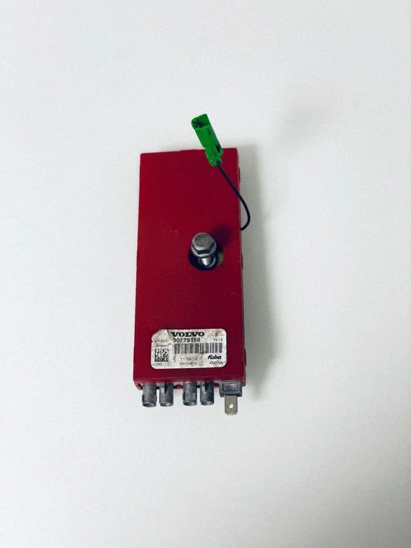 Aerial antenna amplifier – Volvo XC60 (2009-2013)