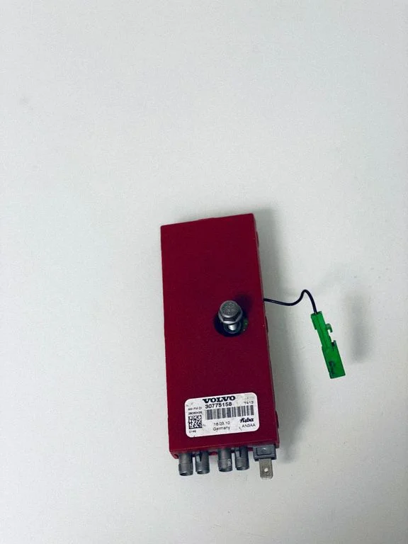 Aerial antenna amplifier – Volvo XC60 (2009-2013)