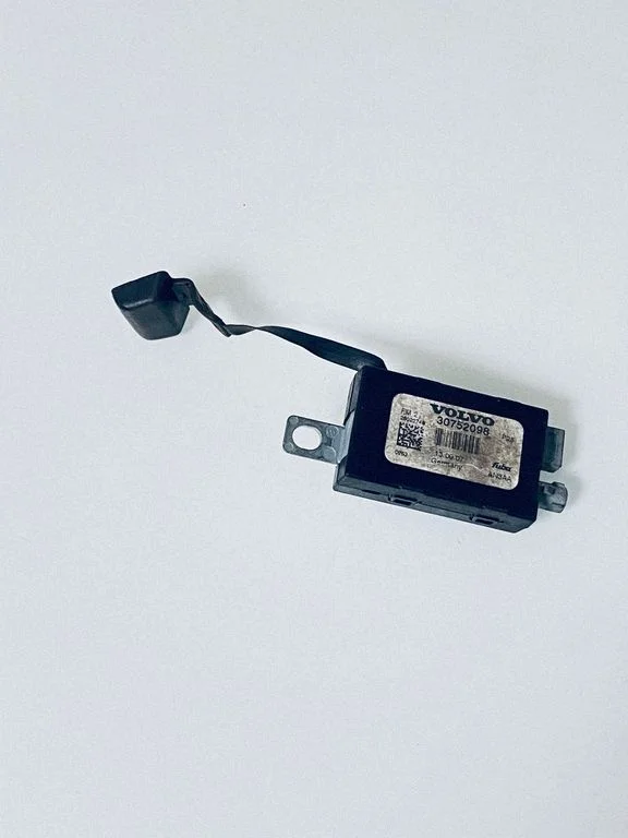 Antenas pastiprinātājs – Volvo XC90 (2007-2014)