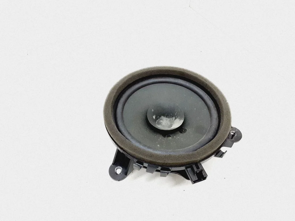 Front door speaker – Volvo V50 (2008-2012)