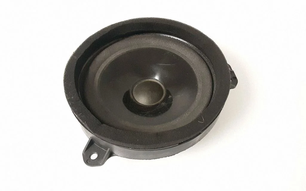 Głośnik w drzwiach przednich 86301AJ60A
